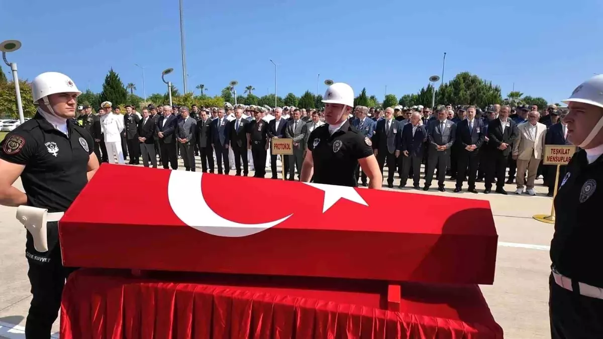 Samsun'da Kalp Krizi Nedeniyle Hayatını Kaybeden Polis Memuru Uğurlandı