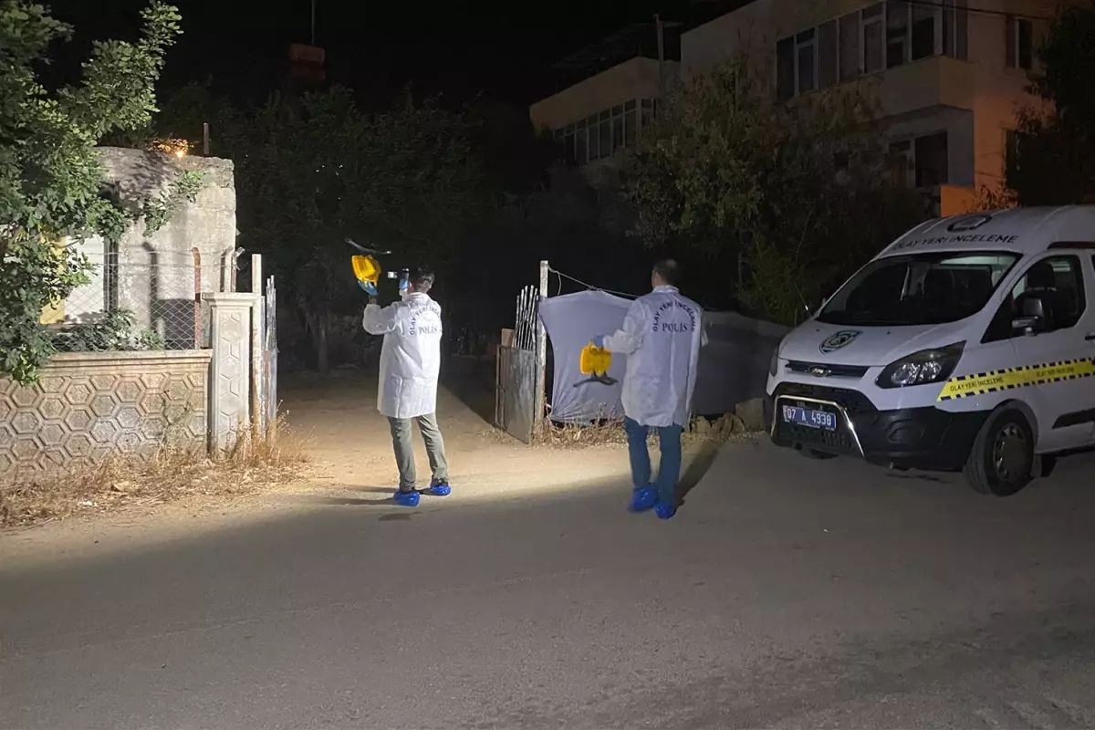 Kümeste tavuklarına bakarken yorgun mermi isabet eden genç yaşamını yitirdi