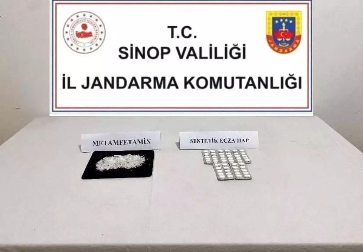 Sinop'ta Uyuşturucu Operasyonu: 15 Gram Metamfetamin ve 50 Hap Ele Geçirildi