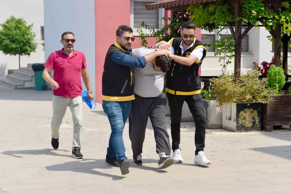 Adana'da Oğul Annesini Bıçaklayarak Öldürdü