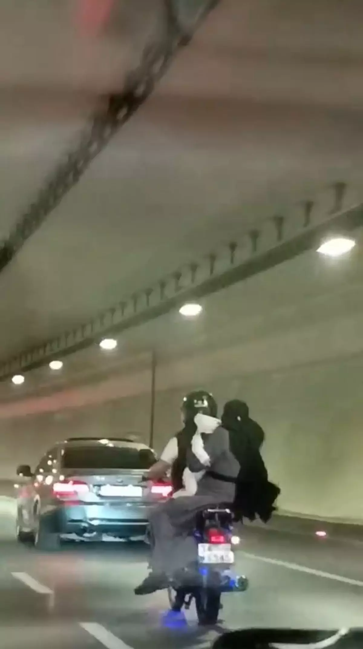 Avrasya Tüneli'nde Tehlikeli Motosiklet Yolculuğu