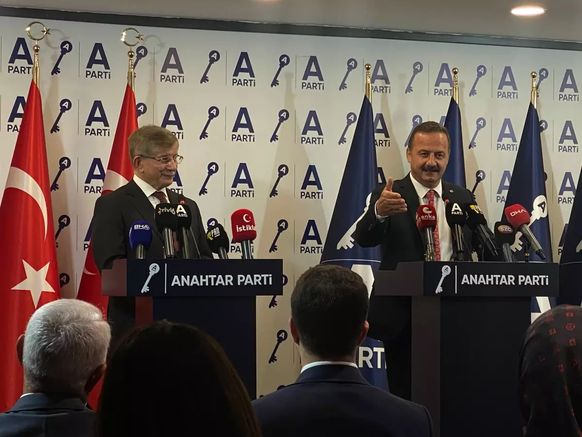 Davutoğlu ve Ağıralioğlu'ndan Terörsüz Türkiye Vurgusu