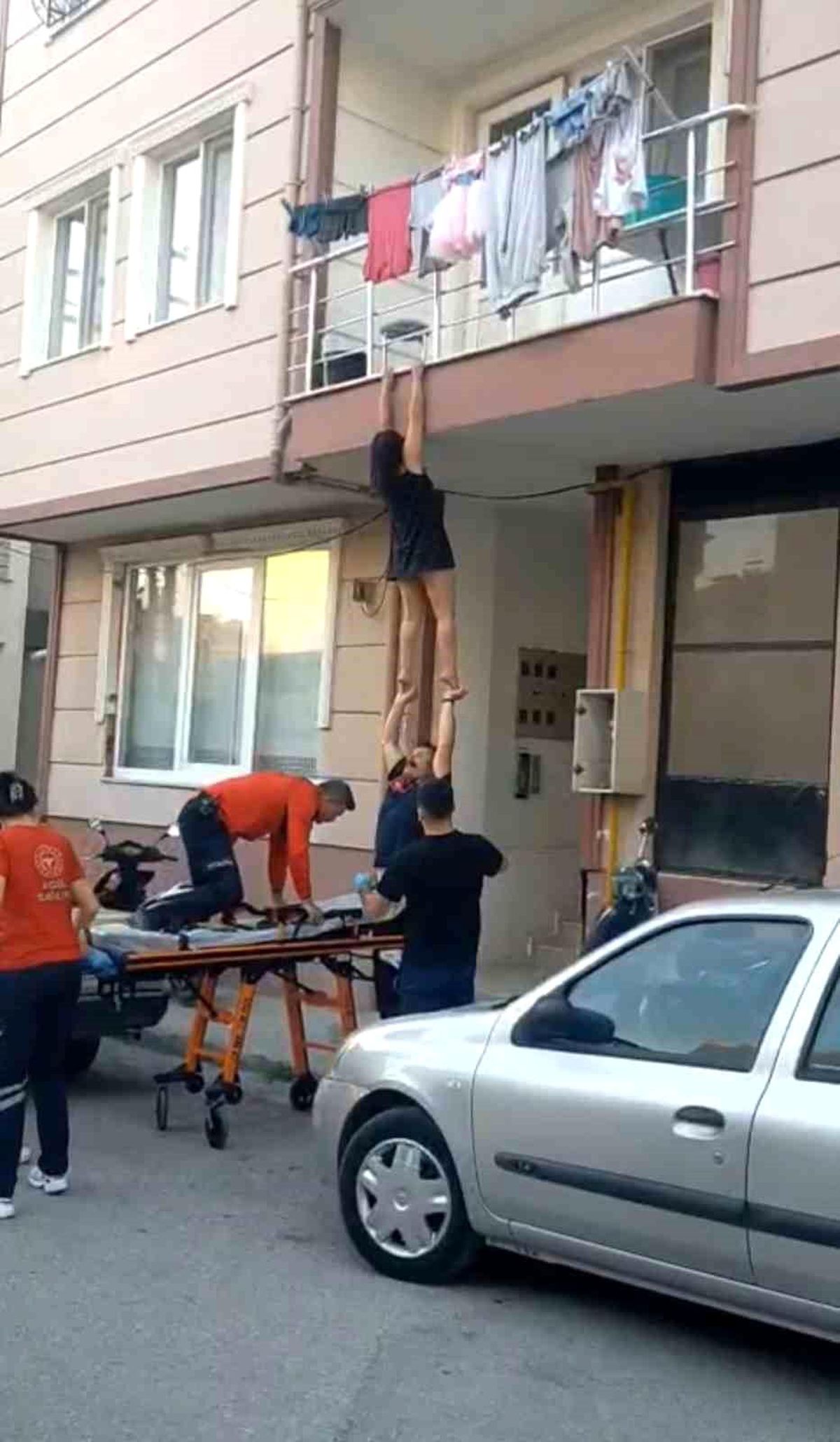 Burdur'da intihar girişimi: Doğalgazı açarak kendini tehlikeye atan kadın kurtarıldı