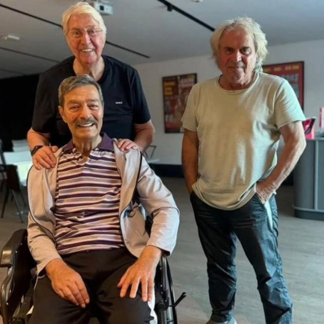 Kadir İnanır, who is undergoing physical therapy, was photographed after months!