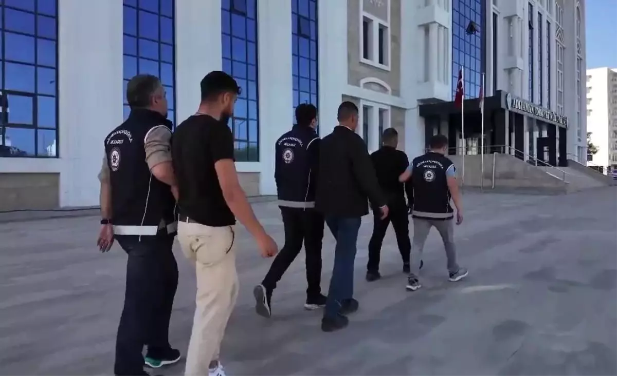 Adıyaman'da Düzensiz Göçmenlere Operasyon: 30 Kişi Yakalandı