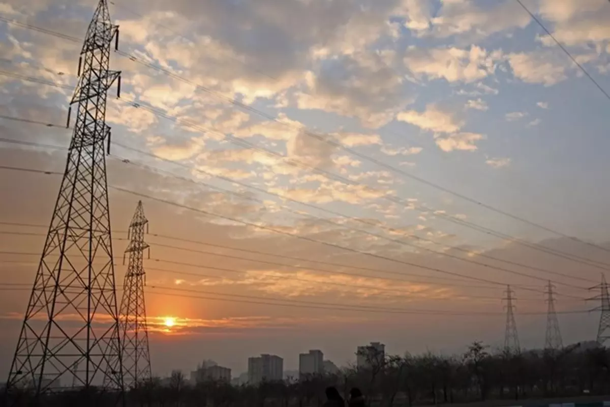 İran'da enerji krizi! Hükümet 160 kurumun elektriğini kesti