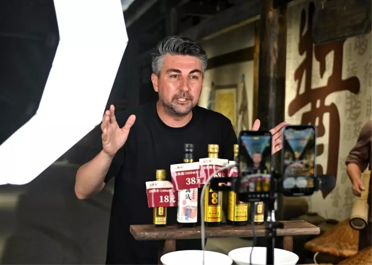 Türk Çiftçi Burak Anbar, Çin Kırsalında Yeni Bir Hayat Kurdu