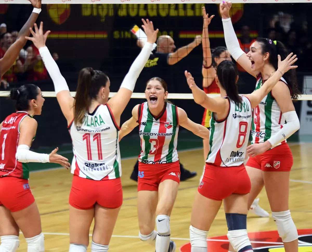 Karşıyaka Voleybol Şubesi Borçsuz Sezonu Tamamladı