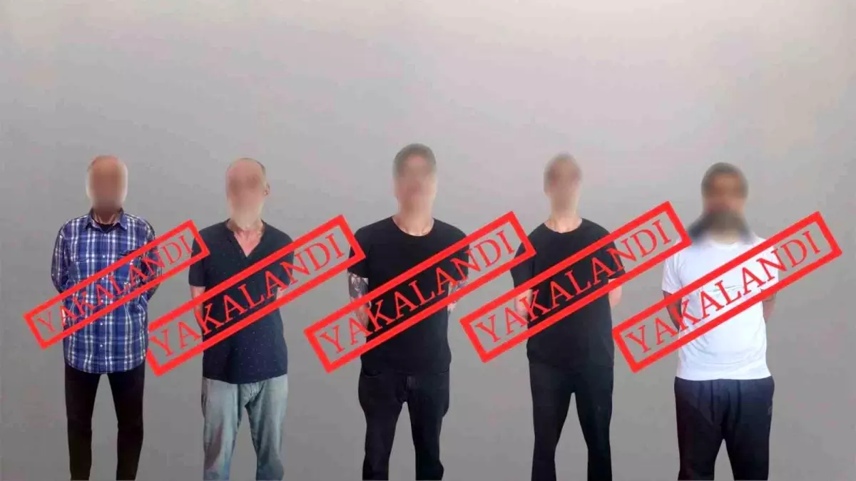 Gürcistan'da Aranan 5 Suçlu Türkiye'ye İade Edildi