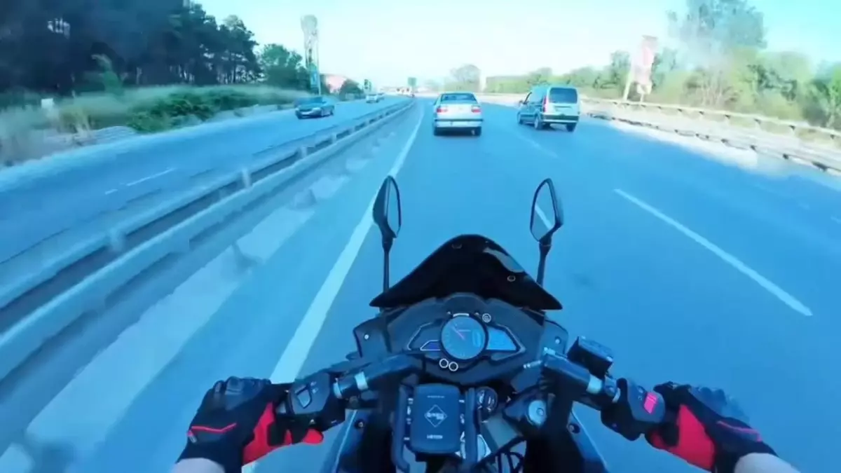 Maltepe'de Motosiklet Kazası: Kask Kamerası Anbean Kaydetti