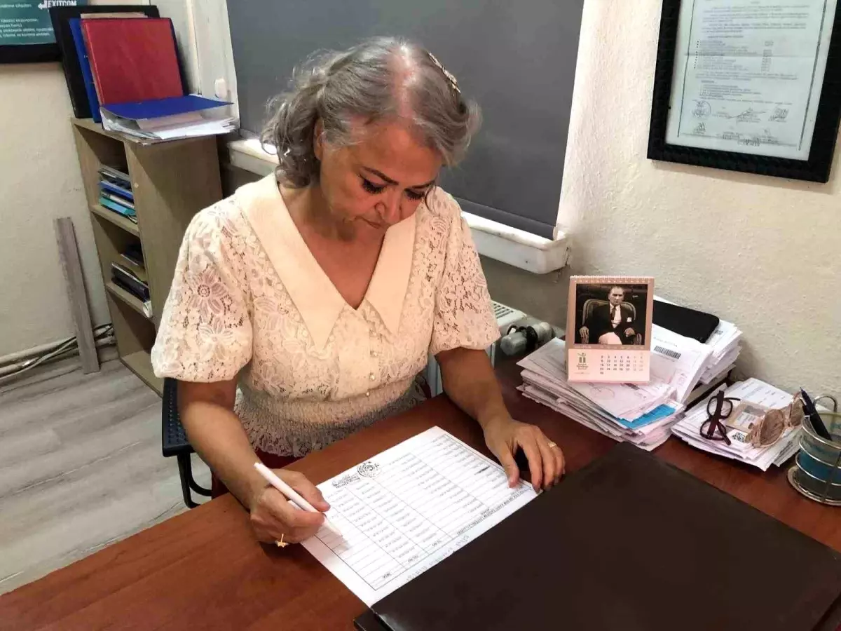 Meral Karayel, Muhtarlık Maaşını Çocukların Eğitimine Harcayacak