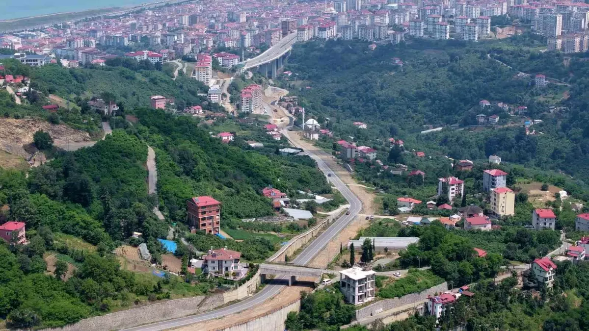 Trabzon'da 13 Yıldır Yapımında Sıkıntılar Yaşanan Karşıyaka-Uğurlu Yolu Tamamlanmayı Bekliyor