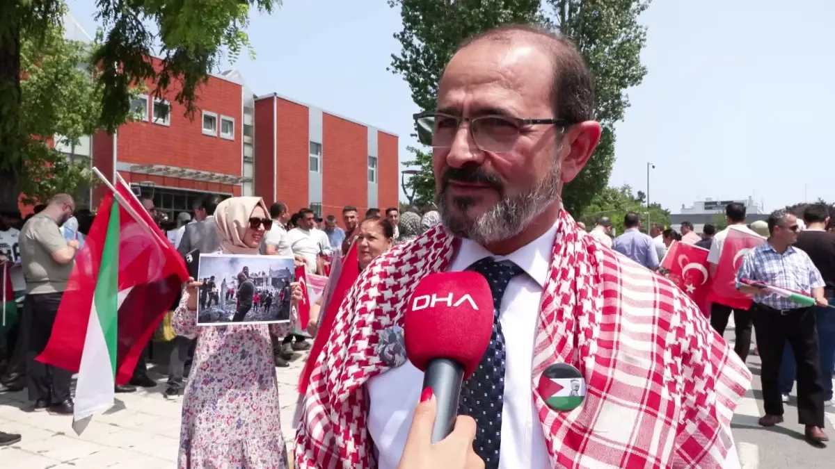 Yıldız Teknik Üniversitesi'nden Filistin'e Destek Yürüyüşü