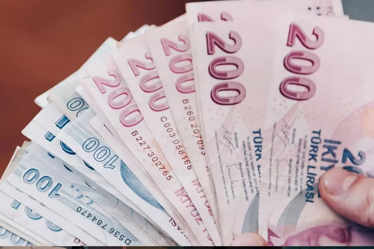 600 bin kamu işçisi için ilk zam teklifi belli oldu