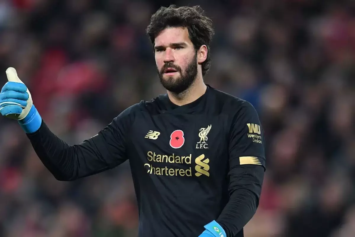Alisson Becker'den Galatasaray'a cevap