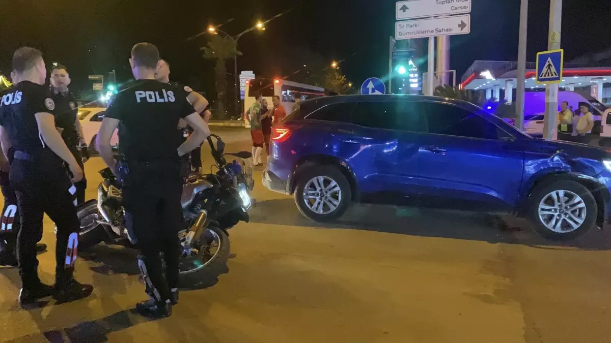 Aydın'da Motosikletli Polisler Kaza Geçirdi