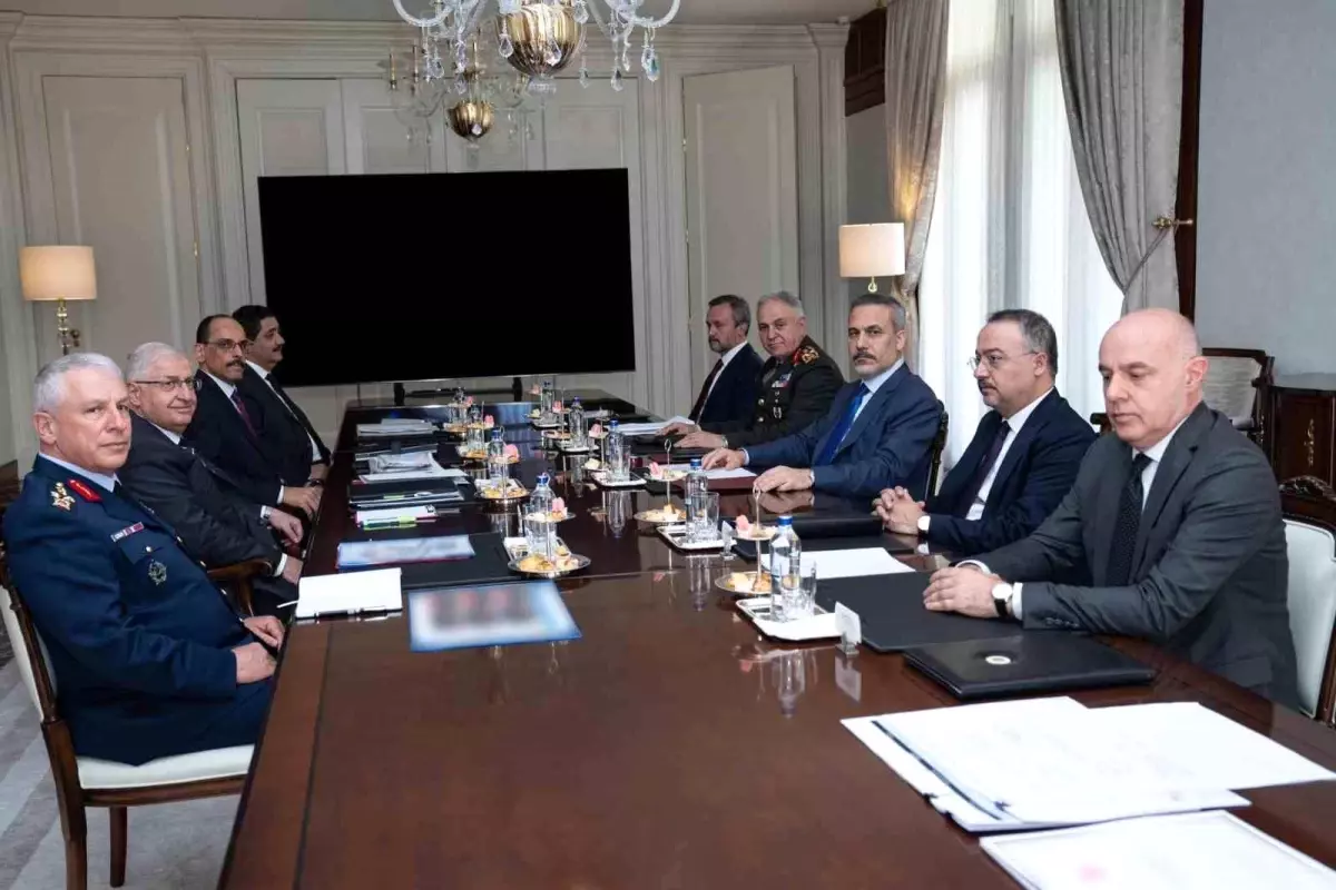 Milli Savunma Bakanlığı'nda Acil Toplantı: İsrail'in İran'a Hava Saldırıları Görüşüldü