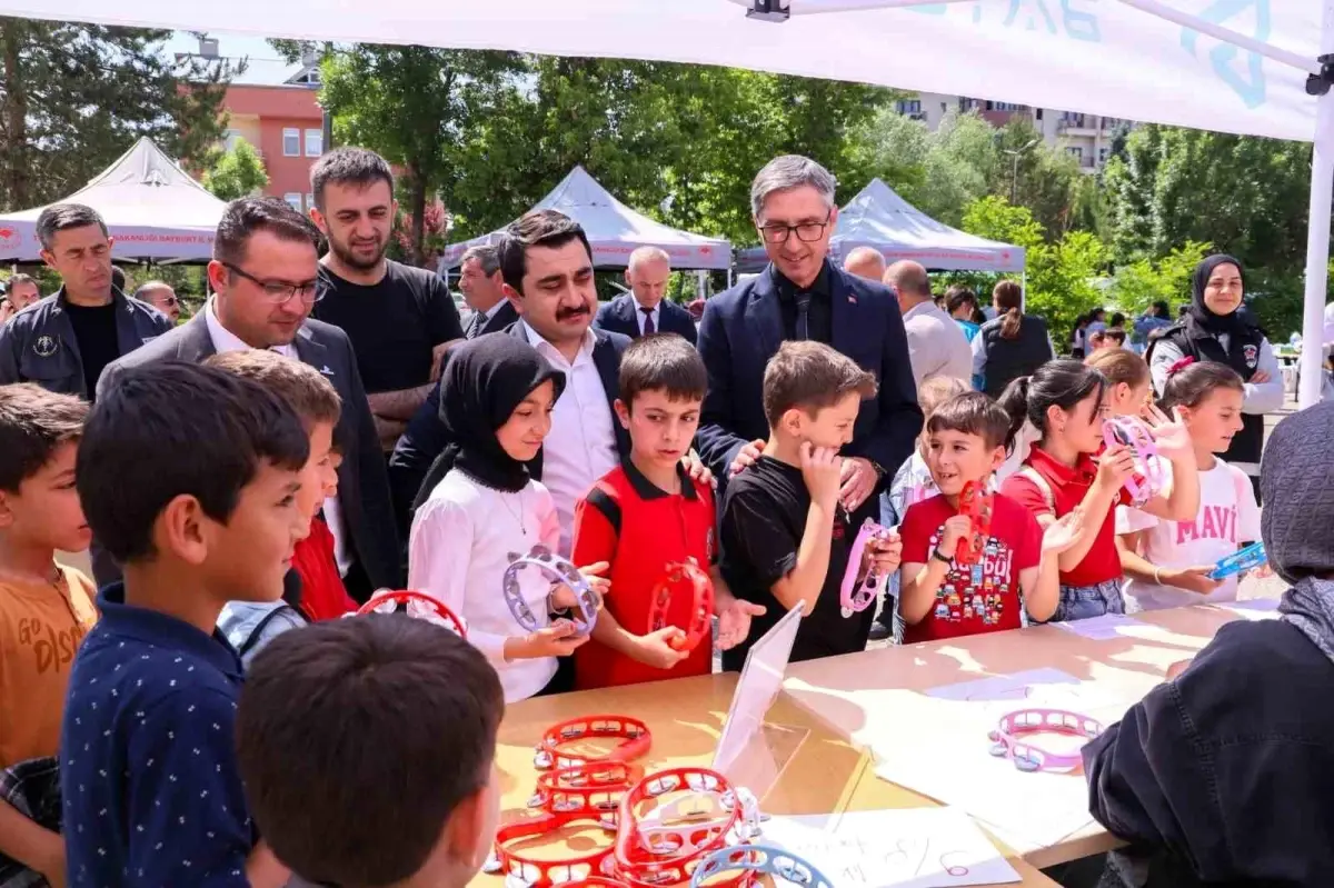 Bayburt'ta Bilim Şenliği Coşkuyla Başladı