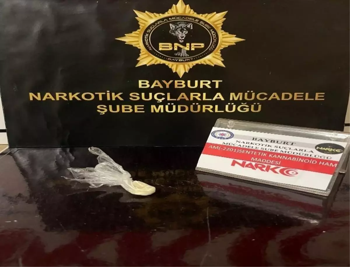 Bayburt'ta Narkotik Operasyonu: 3 Gözaltı ve Bonzai Ele Geçirildi