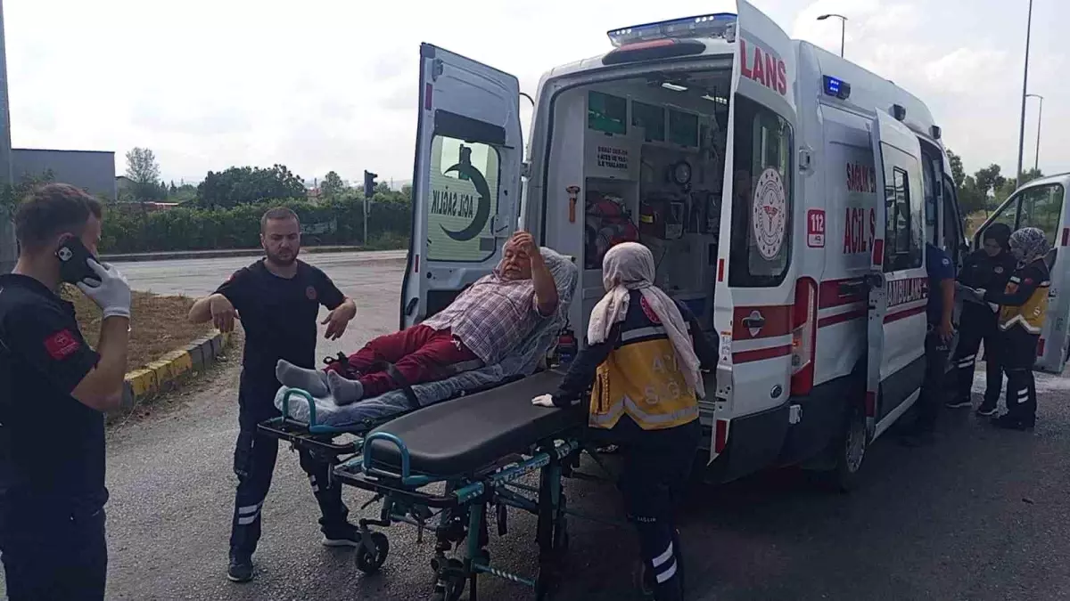 Zonguldak'ta Ambulans ile Pikap Çarpıştı: İki Yaralı