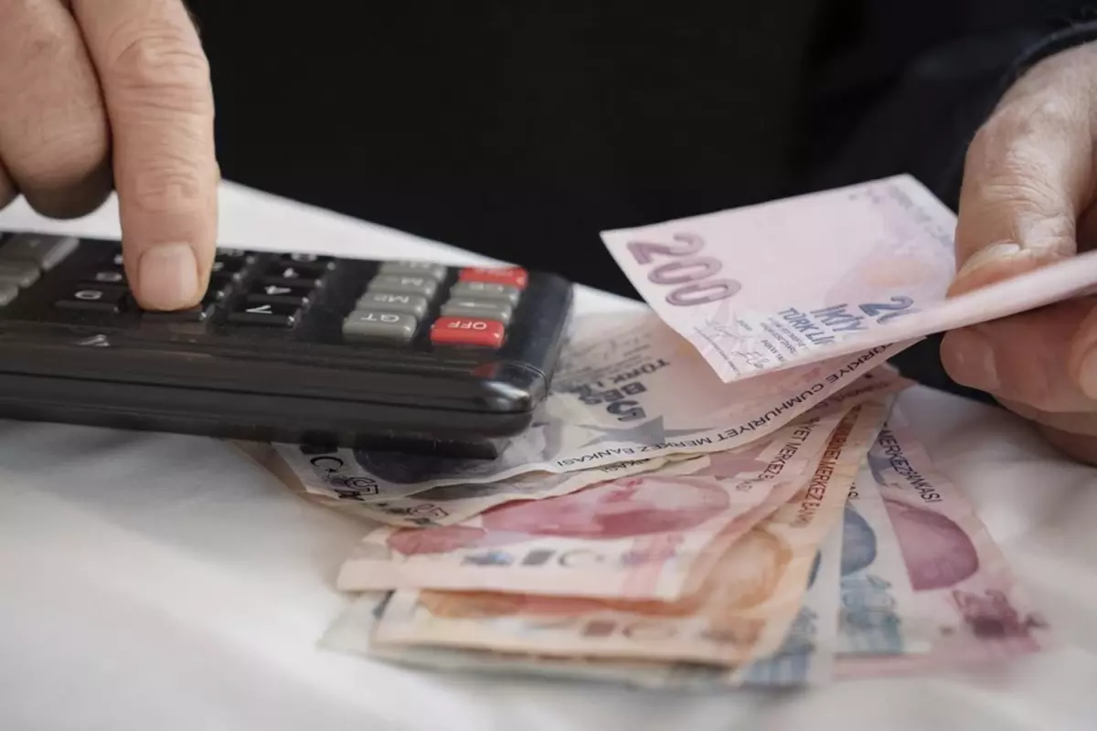 En düşük emekli maaşını 35 bin liraya çıkaracak dava!
