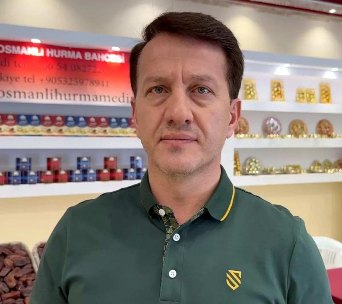Hacılar, Medine'de Hurma Alışverişi Yapıyor