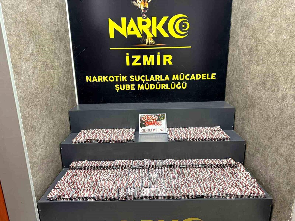 İzmir'de Uyuşturucuyla Mücadele: 79 Bin Adet Sentetik Ecza Ele Geçirildi