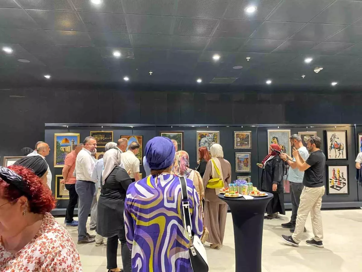 Sanat Dolup Taşan Bir Sergi: 'Bir Okuldan Çok Daha Fazlası'