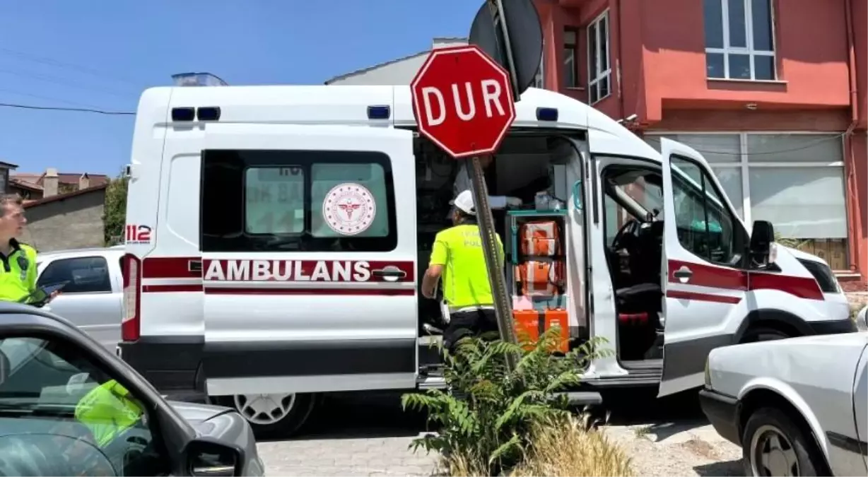 Kütahya'da Trafik Kazası: 2 Yaralı