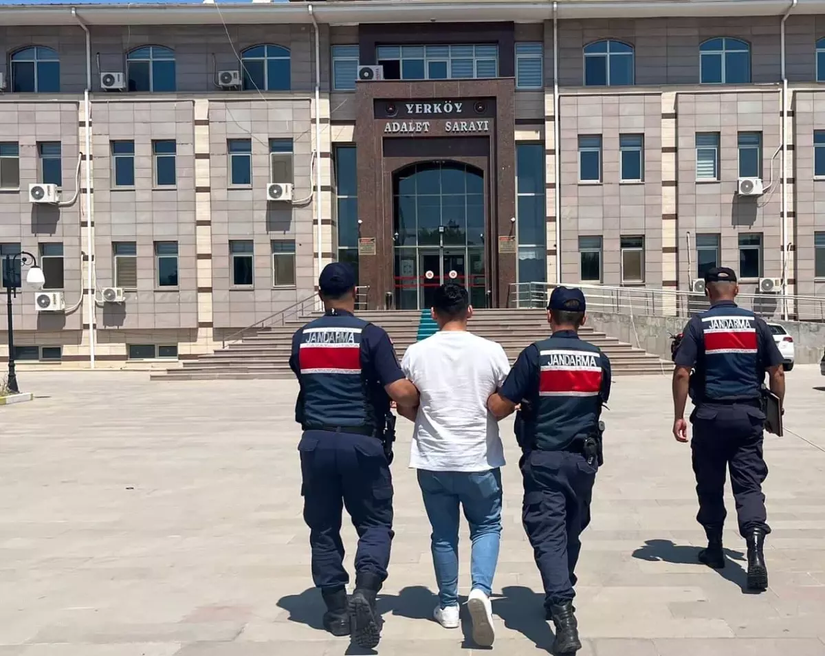Yozgat'ta Aranan Şahıs Jandarma Tarafından Yakalandı