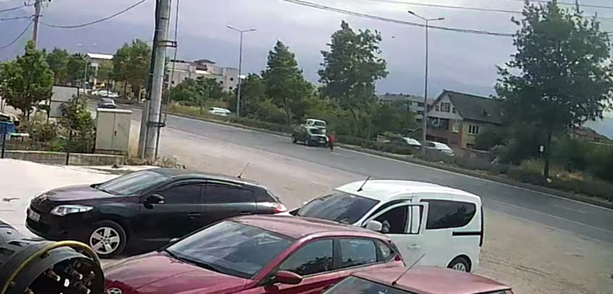 Düzce'de Otomobilin Çarptığı Kadın Ağır Yaralandı