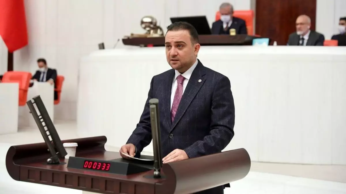 AK Parti'li Baybatur: 'İsrail ve İran arasında gerilimi bilinçli olarak arttıran İsrail'dir'