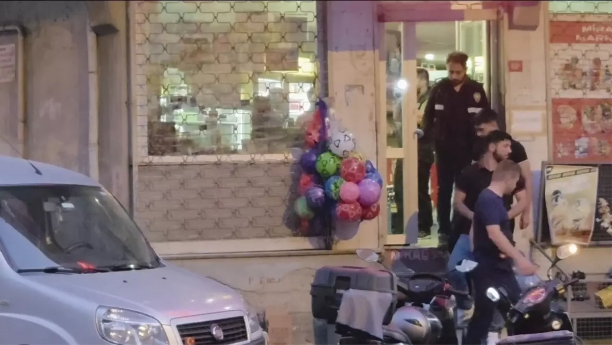 Bağcılar'da Market'e Silahlı Saldırı: Çocuklar Son Anda Kurtuldu
