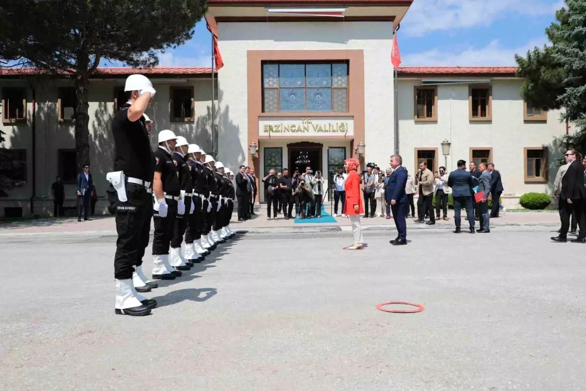 Bakan Göktaş Erzincan'da Vali Aydoğdu'yu Ziyaret Etti