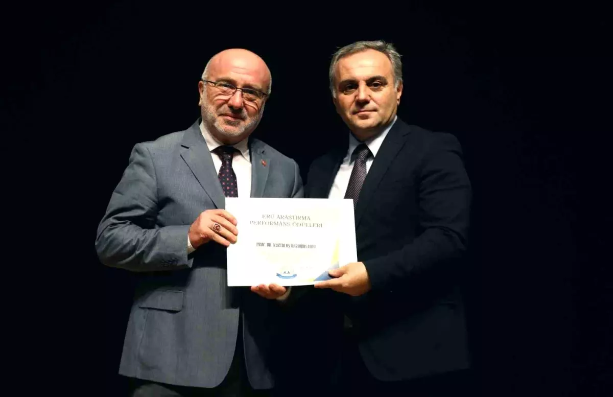 Erciyes Üniversitesi 2024 Araştırma Performansı Toplantısı ve Ödül Töreni Düzenlendi