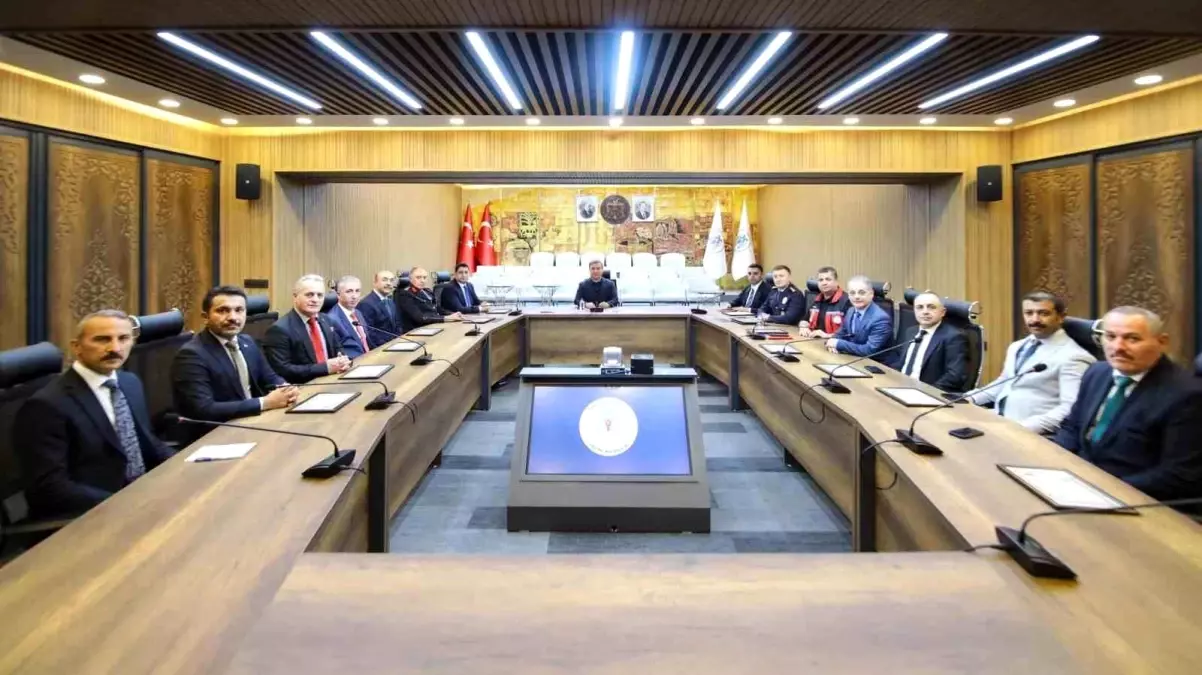 Erzincan'da Başarı Belgesi Taktimi