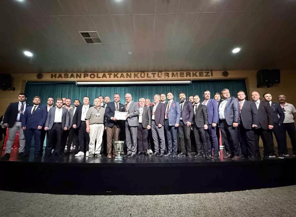 Eskişehirspor'da Ulaş Entok Yeniden Başkan Seçildi, Borç 518 Milyon Lirayı Aştı