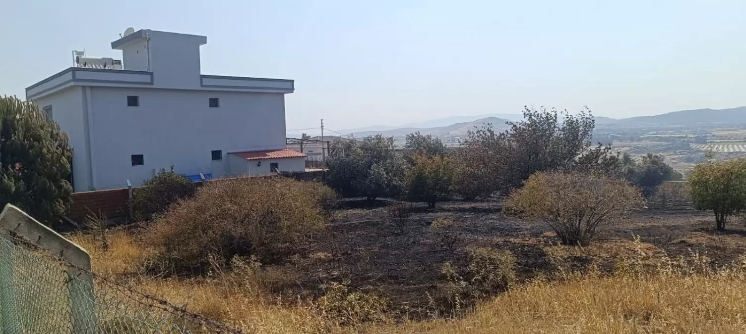 Foça'daki Orman Yangını Kontrol Altına Alındı