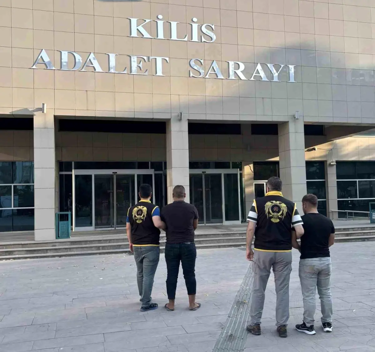 Kilis'te Pompalı Tüfekle Düzenlenen Saldırılar: 4 Şüpheli Yakalandı, 3'ü Tutuklandı