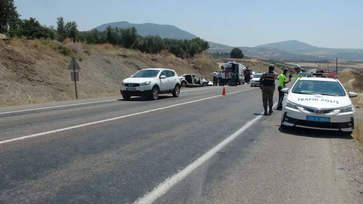 Kilis'te Kafa Kafaya Çarpışma: 8 Yaralı