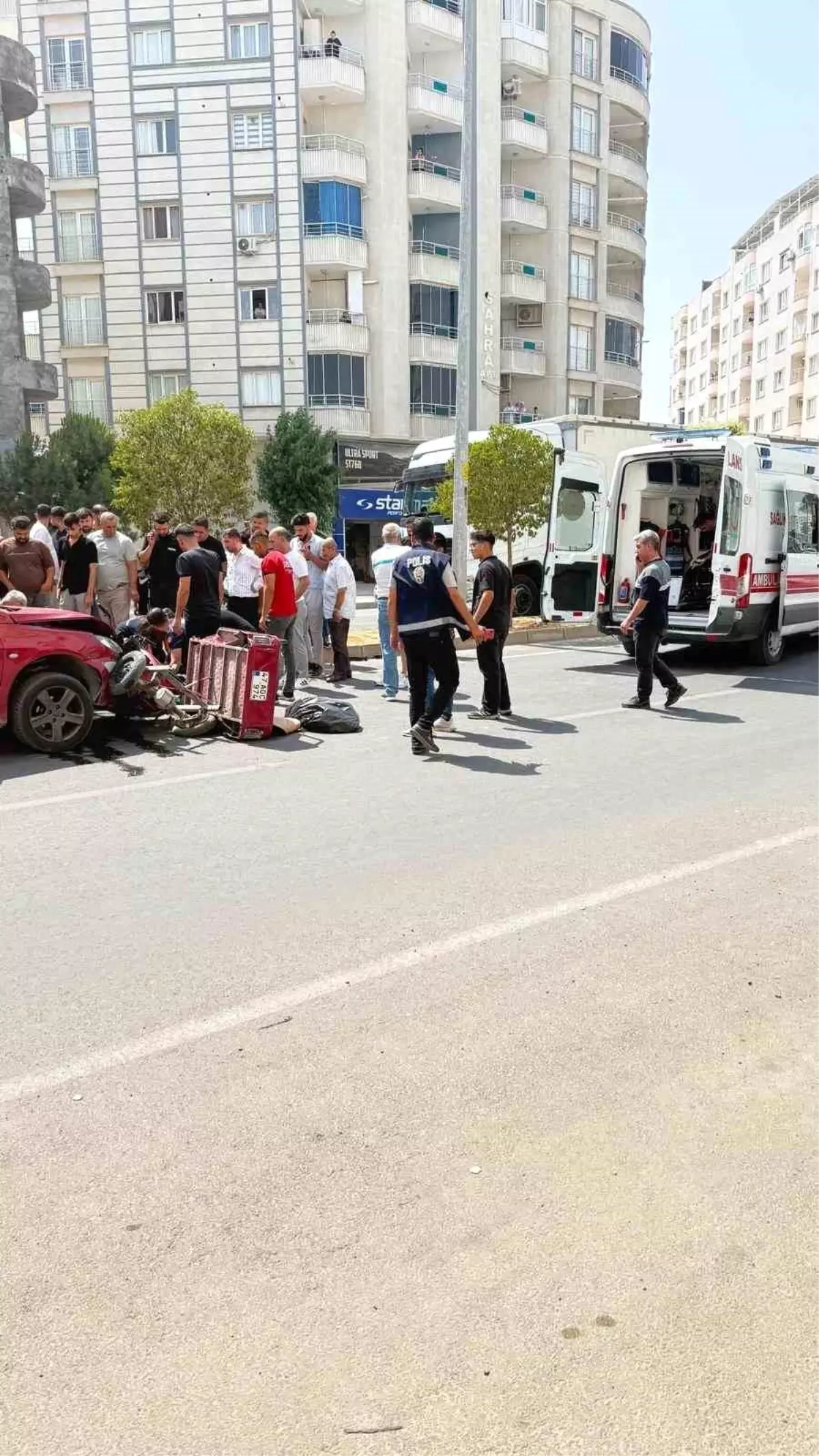Mardin'de Motosiklet ve Otomobil Çarpışması: İki Yaralı