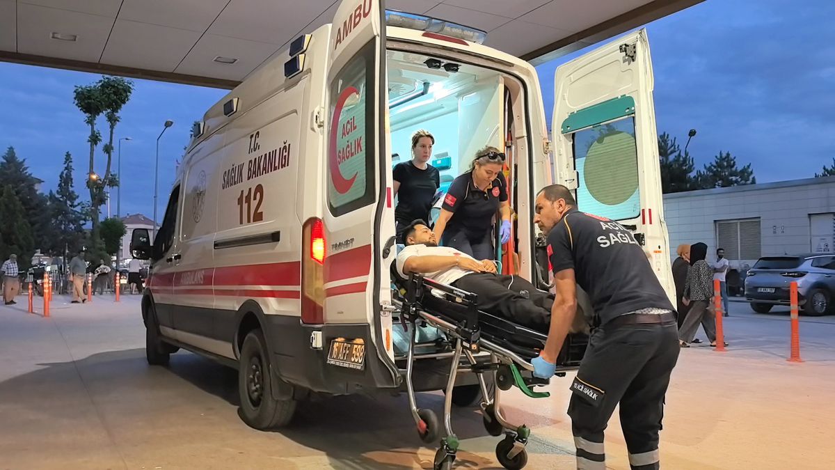 İnegöl'de Şakalaşma Kavgası Kanlı Bitti