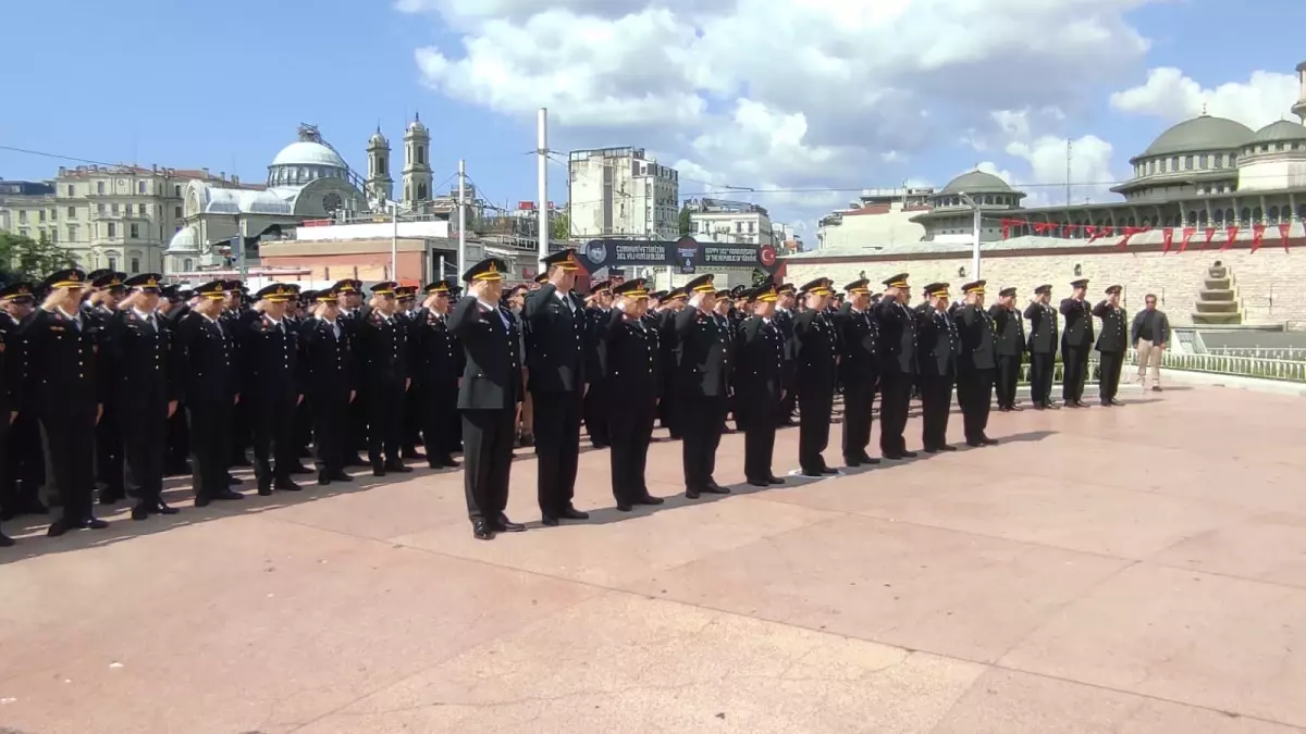Jandarma Teşkilatı'nın 186. Kuruluş Yıldönümü Taksim'de Kutlandı