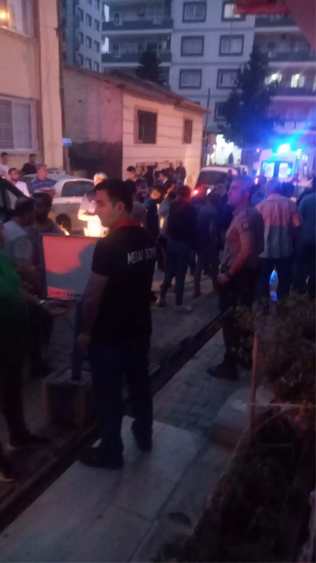Mersin'de Esnaflar Arasında Bıçaklı Kavga: 1 Ölü, 6 Yaralı