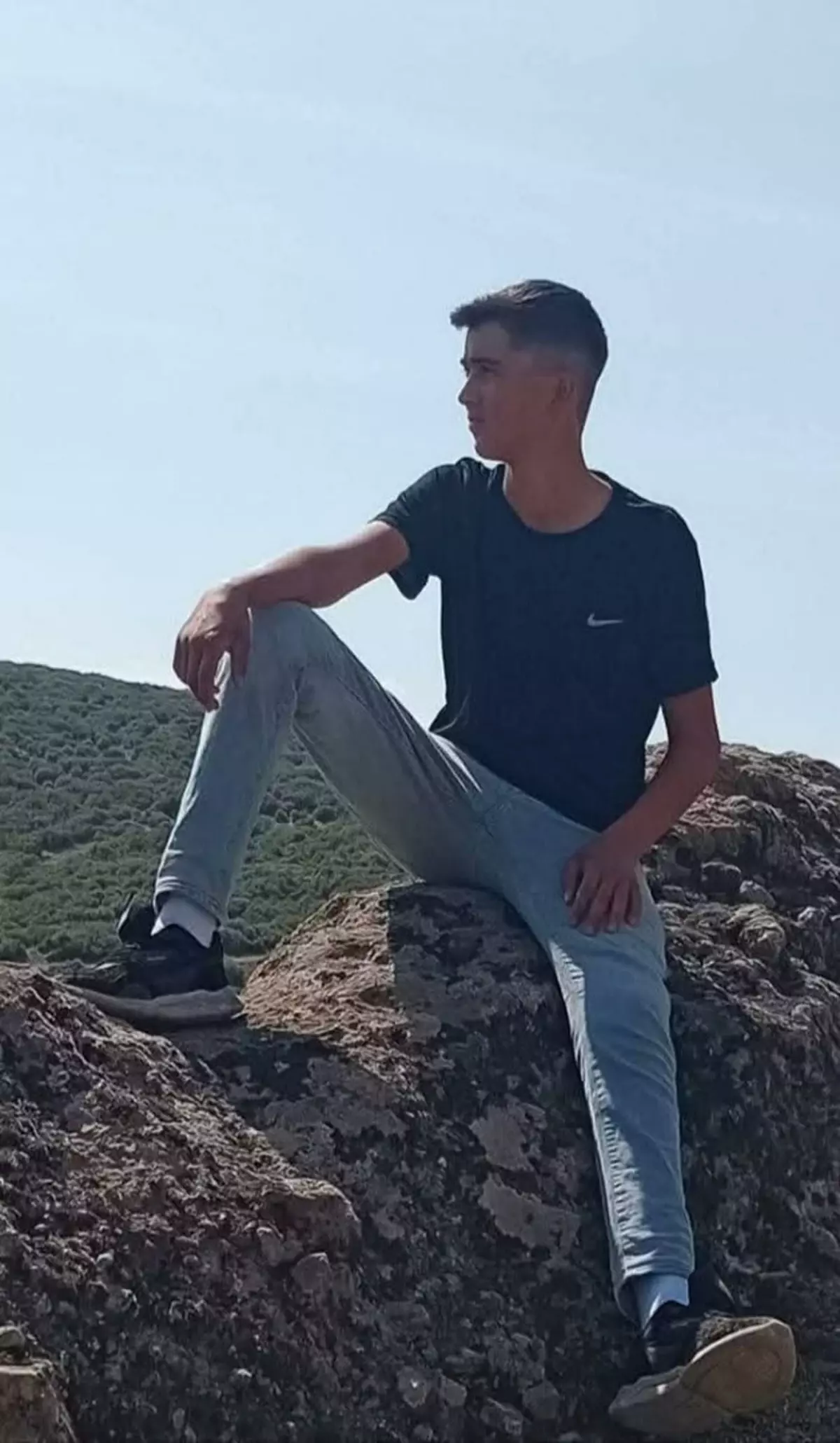 Traktörün Tarlaya Uçması Sonucu 16 Yaşındaki Genç Hayatını Kaybetti