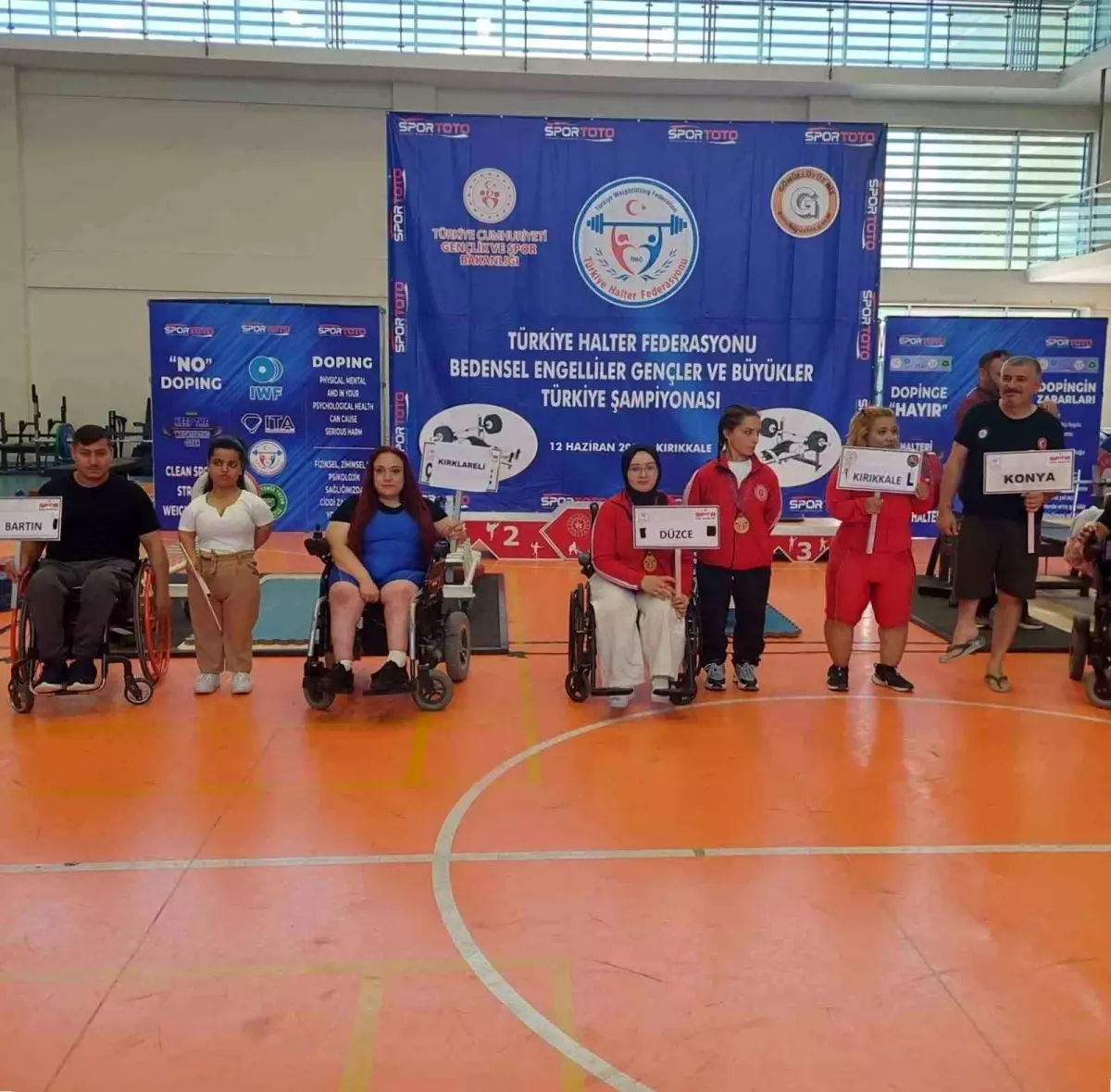 Düzceli Sporcular Halter Türkiye Şampiyonası'ndan Madalyalarla Döndü