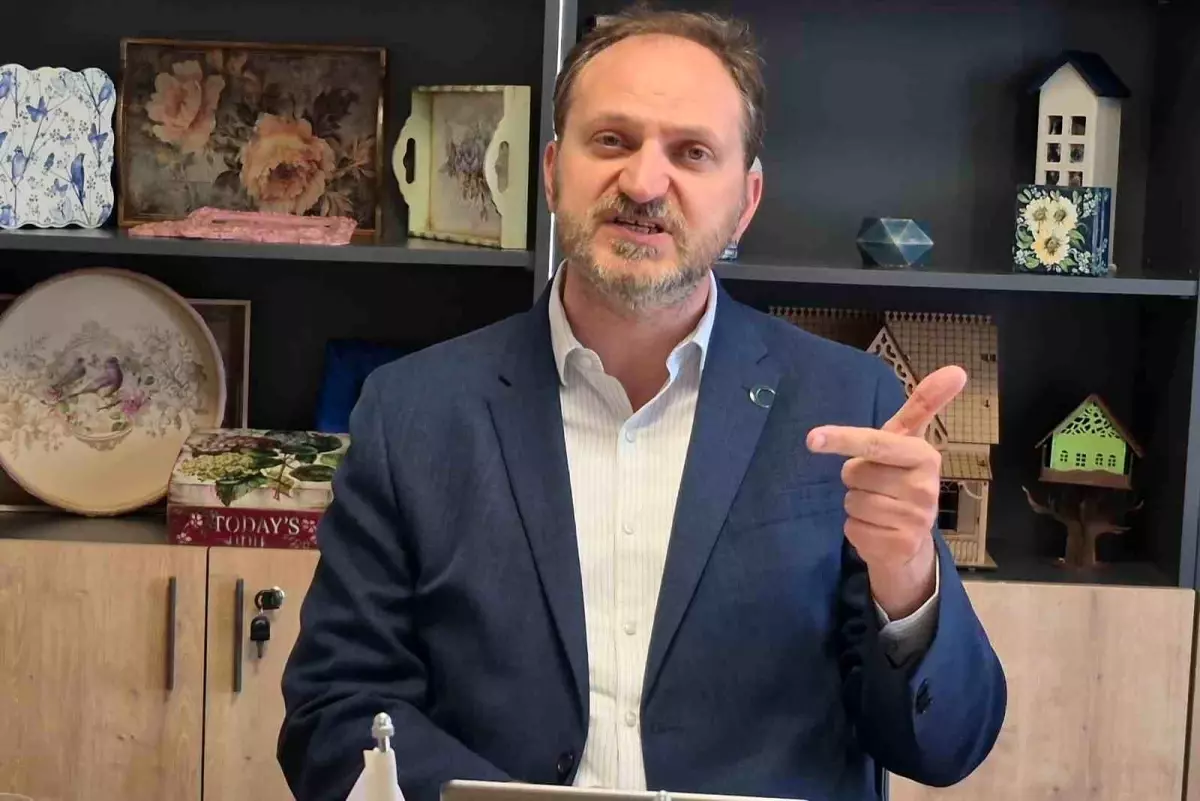 Yeşilay Genel Başkanı Dinç'ten CHP'ye Bütçe Tepkisi
