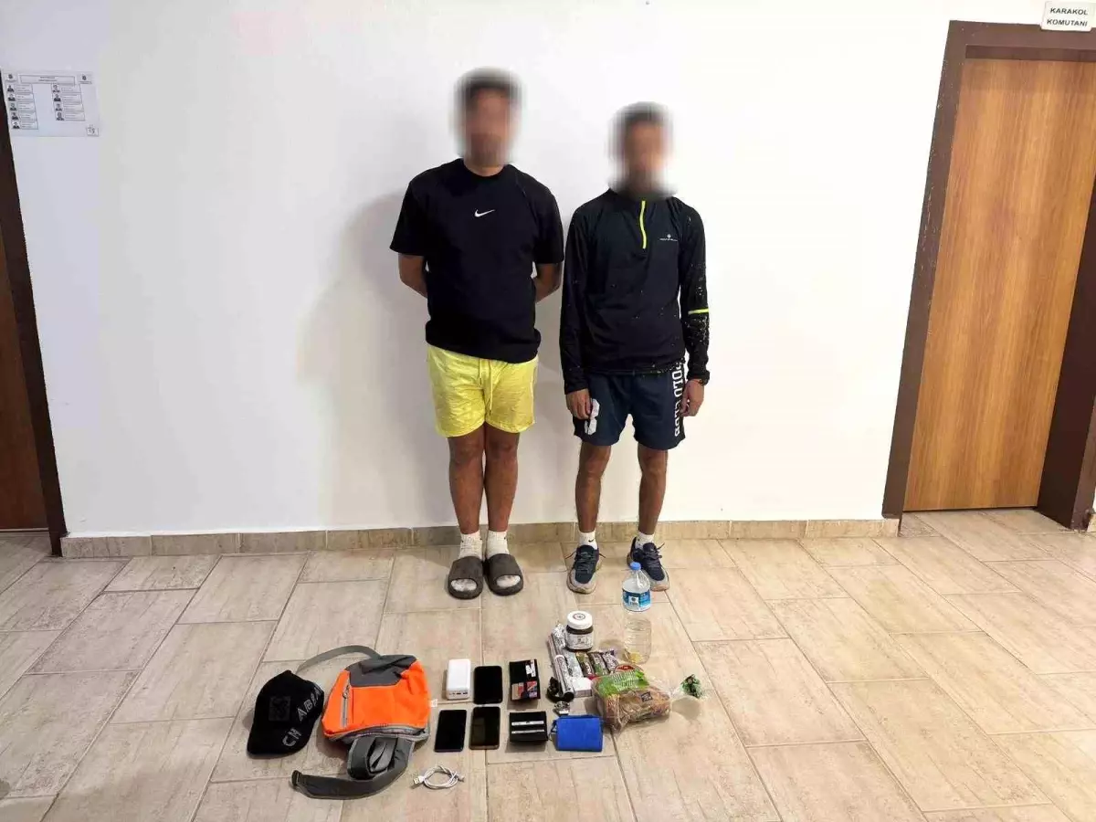 Kuşadası'nda Yunanistan'a Yüzerek Geçmek İsteyen Düzensiz Göçmenler Yakalandı