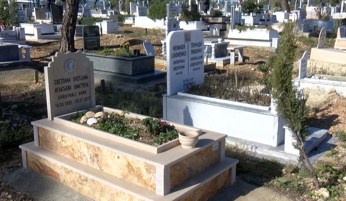 Antalya'da Yabancı Nüfus Artıyor, Mezarlıklardaki Defin Sayısı Yükseliyor