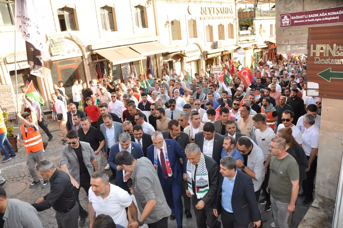 Bakan Işıkhan Mardin'de İsrail Protesto Yürüyüşüne Katıldı